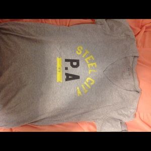 Under armor grey tshirt size small